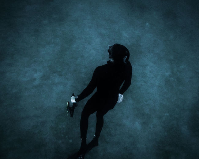 Freediver ascending