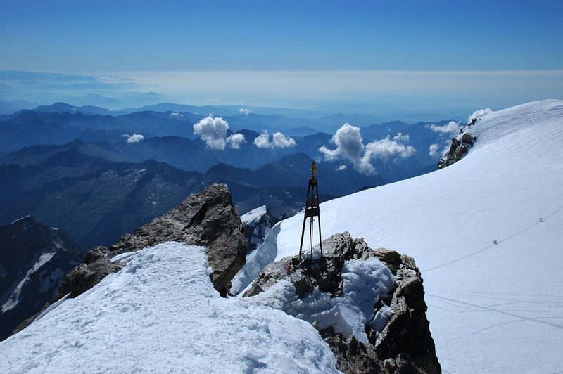 Panoramic view from zumstein summit, monte rosa massif, swisse - italian border 