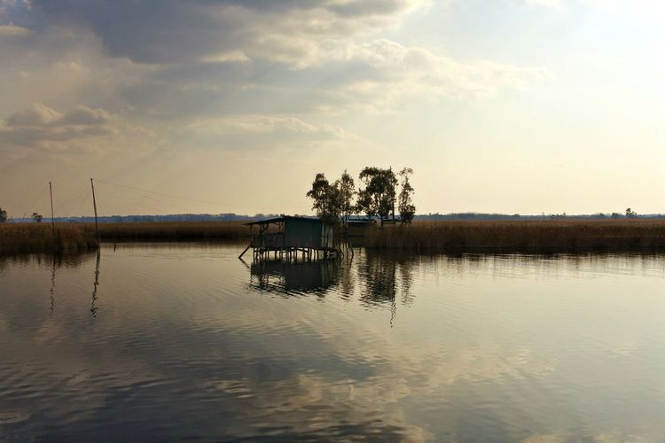 Scenic view of lake against sky