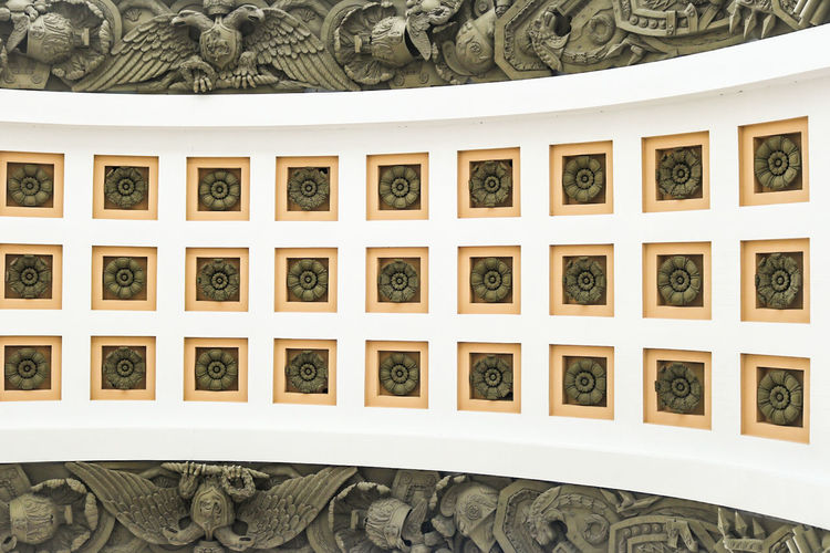 Full frame shot of narva triumphal arch ceiling