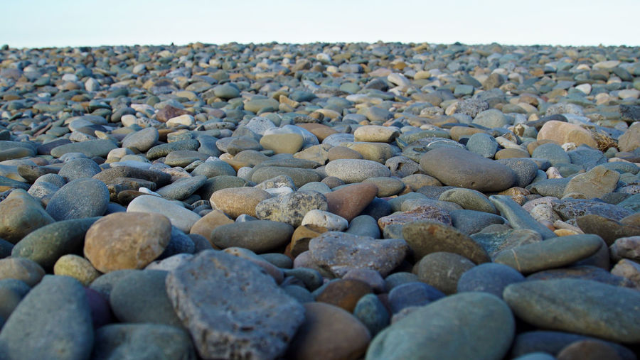 Surface level of pebbles in sea