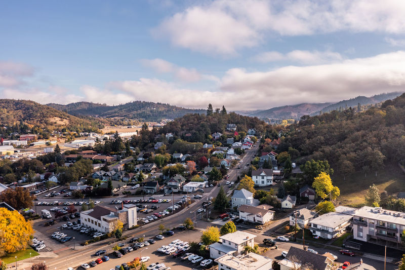 Peaceful aerial view of roseburg, a town in southern oregon, usa.