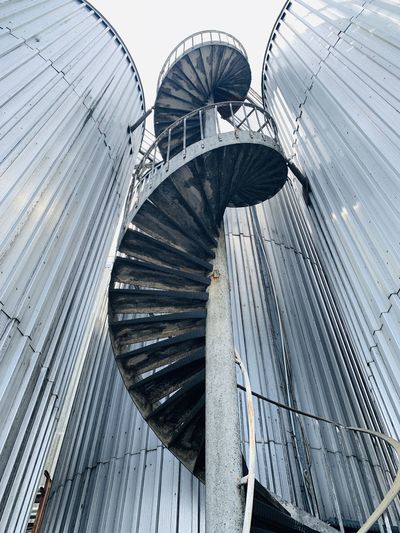 Spiral stairway