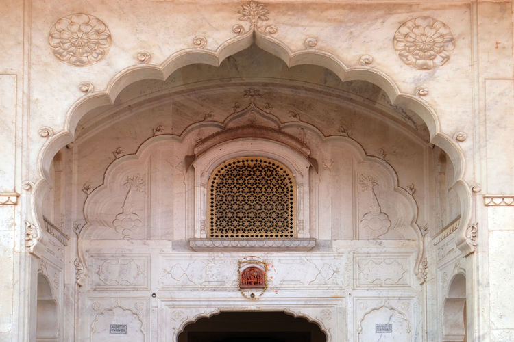 Architectural detail in jaipur city palace, rajasthan, india