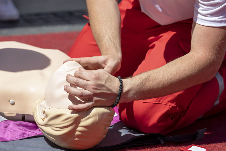 First aid and cardiopulmonary resuscitation procedure course