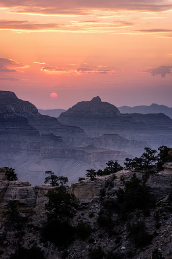 A beautiful sunrise at the grand canyon, arizona, usa.