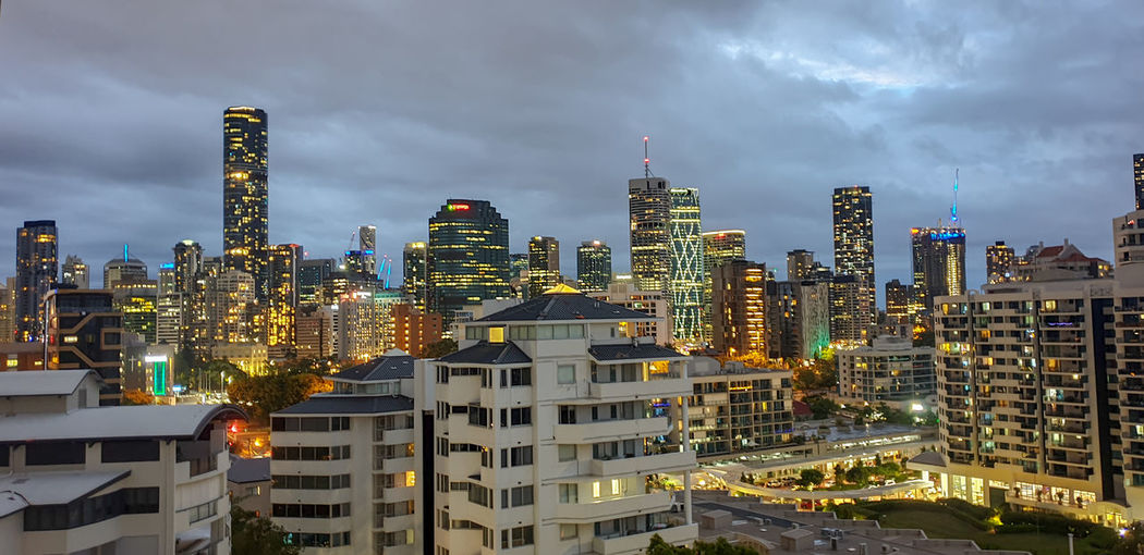 Brisbane skyline at dusk