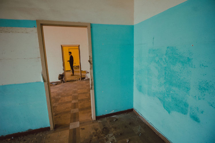 Discovering places with bae EyeEm Of The Week The Week On EyeEm Abandoned Architecture Blue Built Structure Indoors Real People Rooms Street Photography EyeEm Ready