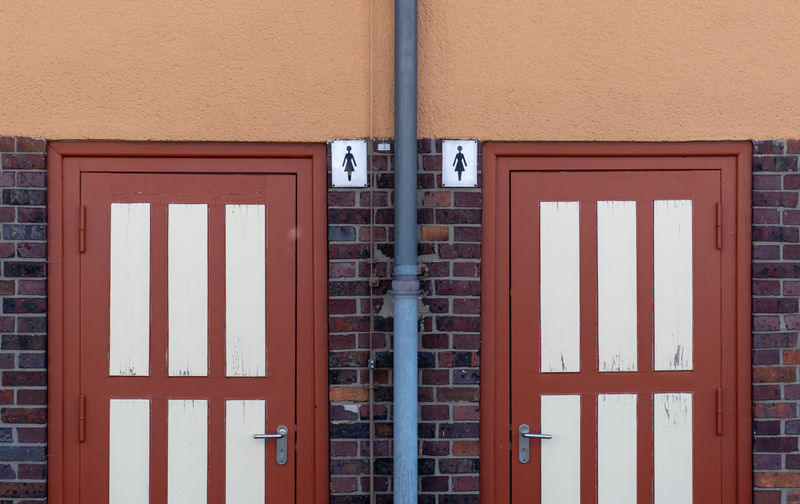 Closed retroom door of building