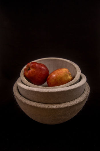 Close-up of apples in bowl