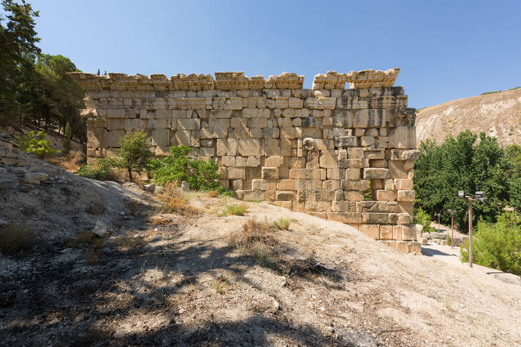 View of old ruin building against sky