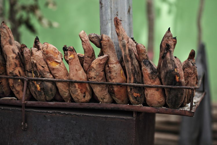 0189 yellow flesh sweet potatoes or kao baishu-winter street food in n.china. hotan-xinjiang-china