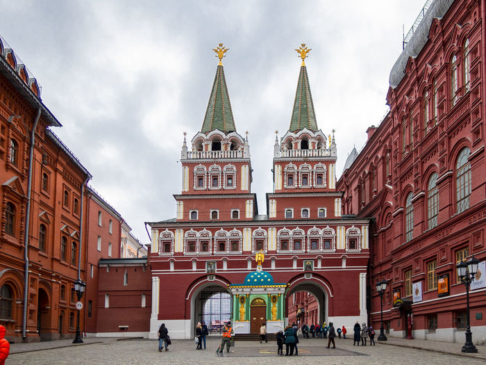 Entrance to red square, iberian gate and chapel, building of historical museum, moscow, russia