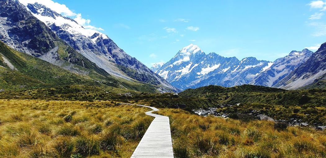 Into the mountains 